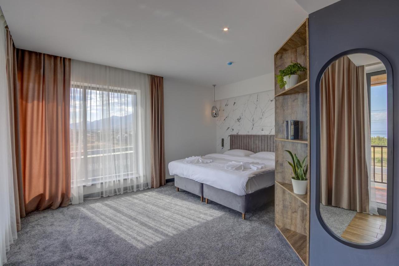 Olimp Hotel Bosteri Buitenkant foto