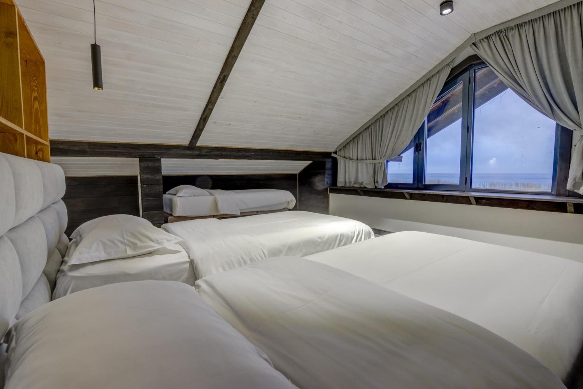 Olimp Hotel Bosteri Buitenkant foto