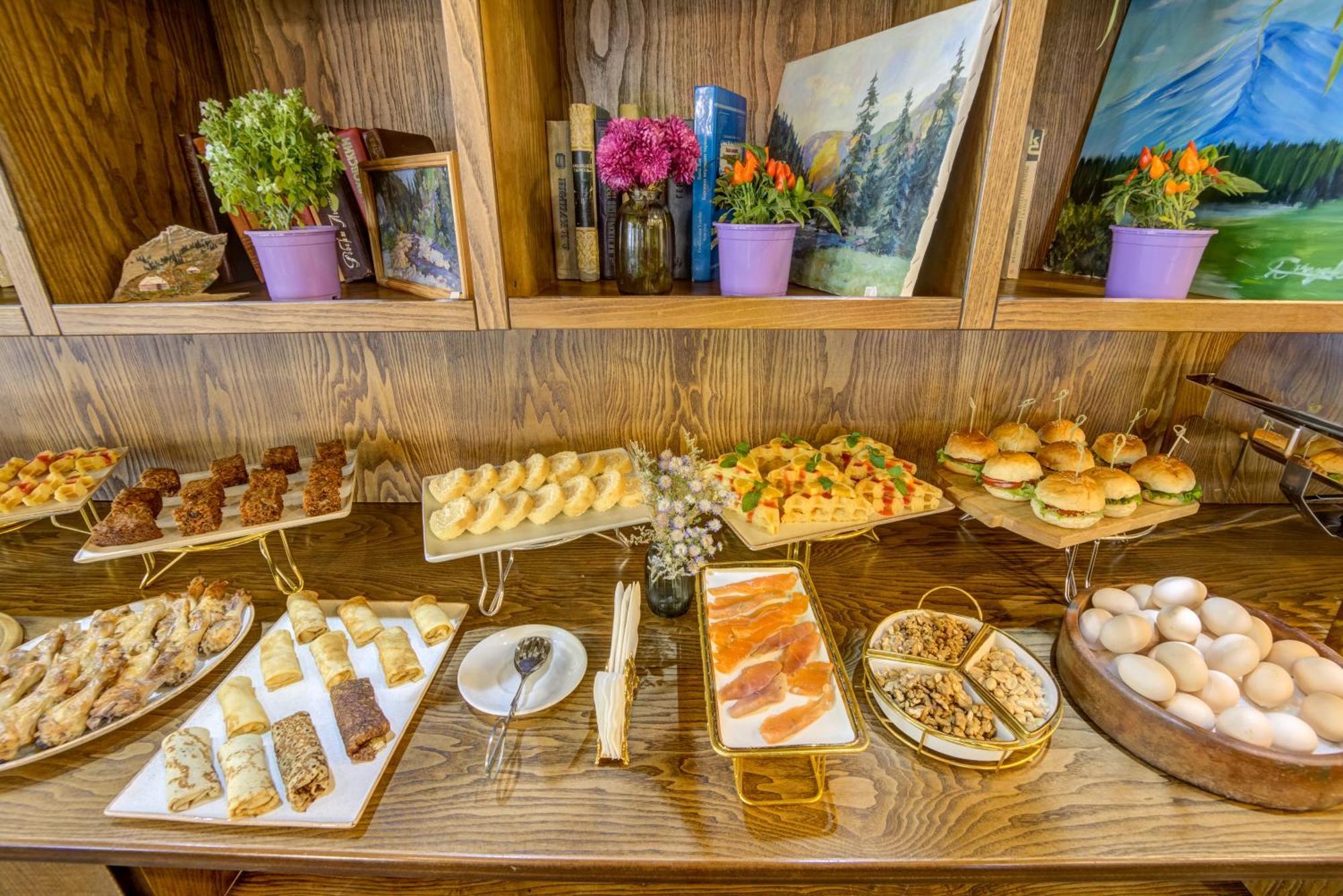 Olimp Hotel Bosteri Buitenkant foto